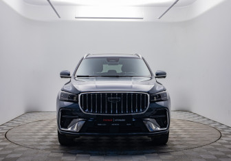 Подержанный автомобиль Geely Monjaro 2025 года (2 фото)