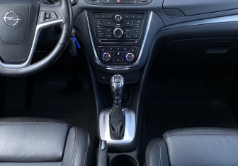 Подержанный автомобиль Opel Mokka 2014 года (13 фото)