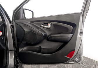 Подержанный автомобиль Hyundai ix35 2013 года (24 фото)