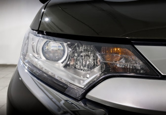 Подержанный автомобиль Mitsubishi Outlander 2020 года (17 фото)