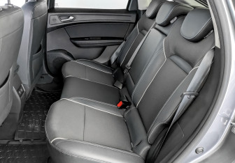 Подержанный автомобиль Renault Arkana 2019 года (12 фото)