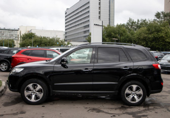 Подержанный автомобиль Hyundai Santa Fe 2012 года (6 фото)