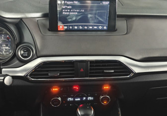 Подержанный автомобиль Mazda CX-9 2018 года (15 фото)