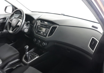 Подержанный автомобиль Hyundai Creta 2017 года (6 фото)