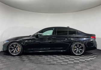Подержанный автомобиль BMW M5 Sedan 2019 года (5 фото)