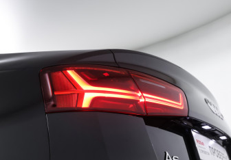 Подержанный автомобиль Audi A6 Sedan 2015 года (21 фото)