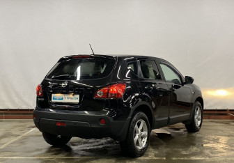 Подержанный автомобиль Nissan Qashqai 2007 года (5 фото)