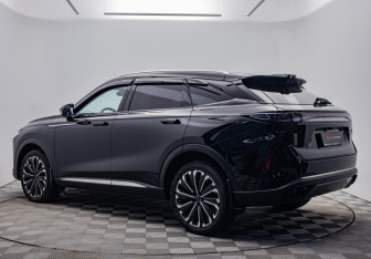 Подержанный автомобиль Exeed RX 2023 года (3 фото)