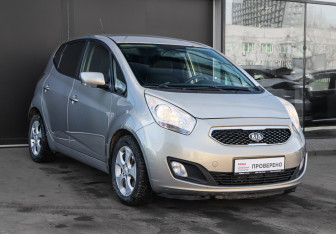 Подержанный автомобиль Kia Venga 2012 года (3 фото)