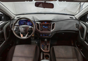 Подержанный автомобиль Hyundai Creta 2017 года (11 фото)