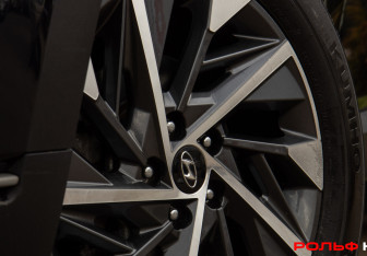 Подержанный автомобиль Hyundai Tucson 2022 года (23 фото)