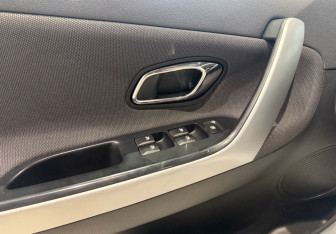 Подержанный автомобиль Kia Ceed Hatchback 2013 года (18 фото)