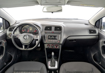 Подержанный автомобиль Volkswagen Polo Sedan 2019 года (14 фото)
