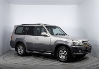 Подержанный автомобиль Hyundai Terracan 2004 года (3 фото)