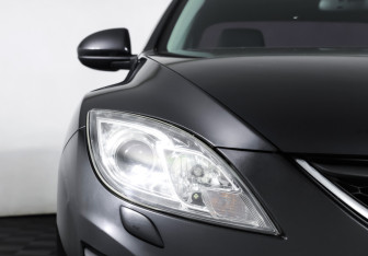 Подержанный автомобиль Mazda 6 Sedan 2010 года (21 фото)