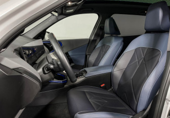 Подержанный автомобиль BMW X3 2025 года (17 фото)