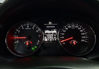 Подержанный автомобиль Nissan Qashqai 2013 года (13 фото)