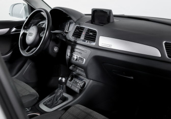 Подержанный автомобиль Audi Q3 2016 года (9 фото)
