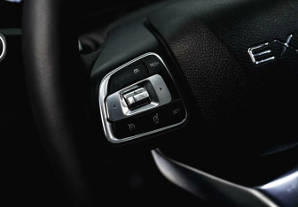 Подержанный автомобиль Exeed VX 2022 года (11 фото)