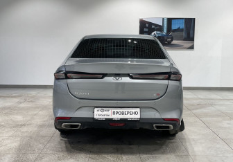 Подержанный автомобиль Kaiyi E5 2023 года (6 фото)