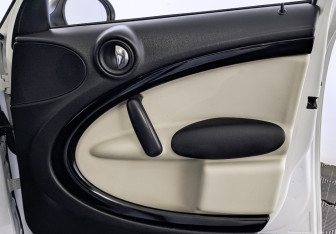 Подержанный автомобиль MINI Countryman 2012 года (24 фото)
