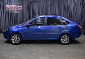 Подержанный автомобиль LADA (ВАЗ) Granta Liftback 2021 года (7 фото)