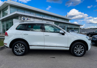Подержанный автомобиль Volkswagen Touareg 2014 года (3 фото)
