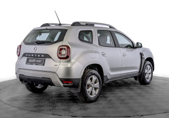 Подержанный автомобиль Renault Duster 2021 года (5 фото)