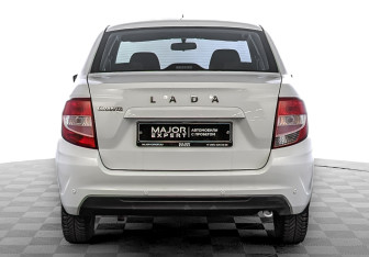 Подержанный автомобиль LADA (ВАЗ) Granta Sedan 2023 года (6 фото)