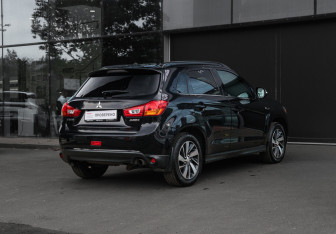 Подержанный автомобиль Mitsubishi ASX 2014 года (4 фото)