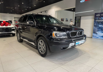 Подержанный автомобиль Volvo XC90 2008 года (3 фото)