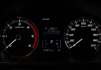 Подержанный автомобиль Mitsubishi L200 2023 года (24 фото)