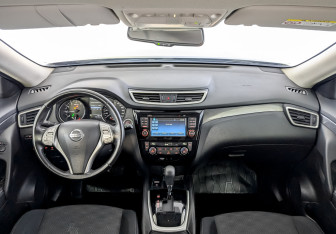 Подержанный автомобиль Nissan X-Trail 2018 года (14 фото)