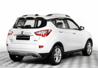 Подержанный автомобиль Changan CS35 2018 года (5 фото)
