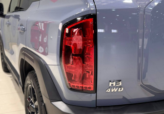 Подержанный автомобиль Haval H3 2024 года (10 фото)