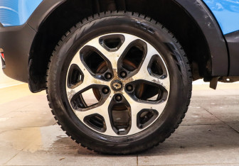 Подержанный автомобиль Renault Kaptur 2017 года (22 фото)