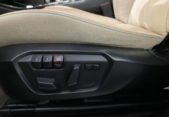 Подержанный автомобиль BMW X3 2016 года (18 фото)