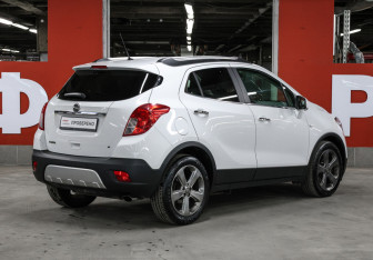 Подержанный автомобиль Opel Mokka 2013 года (5 фото)
