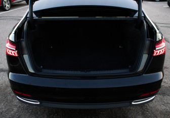 Подержанный автомобиль Audi A6 Sedan 2021 года (17 фото)