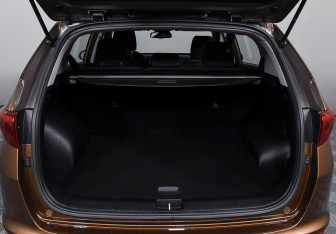 Подержанный автомобиль Kia Sportage 2016 года (17 фото)