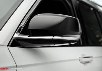 Подержанный автомобиль Jeep Grand Cherokee 2023 года (6 фото)