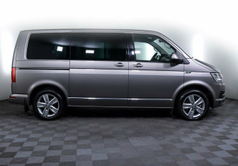 Подержанный автомобиль Volkswagen Multivan 2018 года (4 фото)
