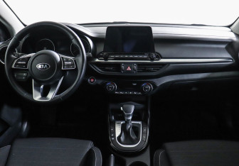 Подержанный автомобиль Kia Cerato Sedan 2021 года (6 фото)