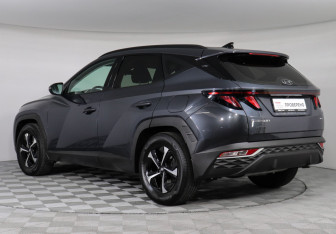 Подержанный автомобиль Hyundai Tucson 2023 года (7 фото)