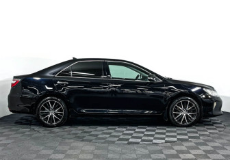 Подержанный автомобиль Toyota Camry Sedan 2017 года (4 фото)