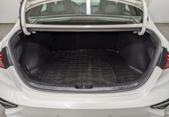 Подержанный автомобиль Kia Cerato Sedan 2020 года (10 фото)