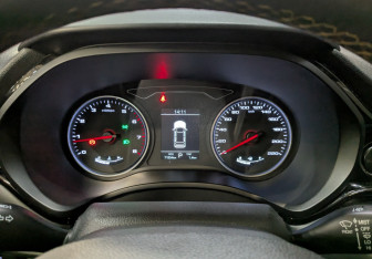 Подержанный автомобиль Москвич 3 2023 года (16 фото)