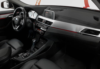 Подержанный автомобиль BMW X2 2018 года (9 фото)