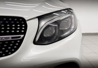 Подержанный автомобиль Mercedes-Benz GLC AMG 2017 года (18 фото)