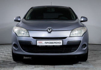 Подержанный автомобиль Renault Megane Hatchback 2010 года (2 фото)